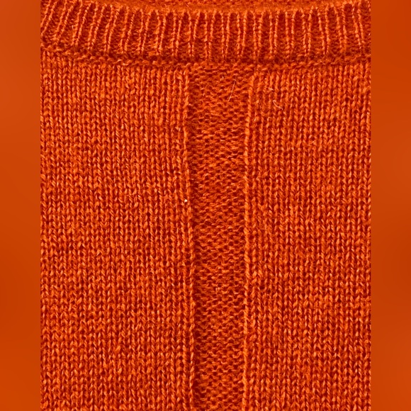 InCashmere Pure Baby Cashmere Long Sleeve CrewNeck Sweater in Pumpkin Blaze S - Picture 4 of 11